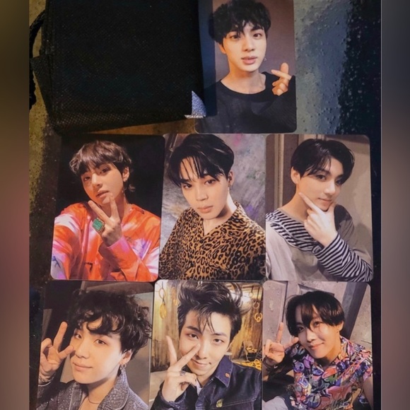 BTS ARMY Bomb Version 3 Photocard Set - Picture 1 of 2